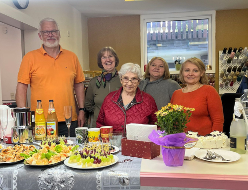 Jetzt feiern wir den ersten Geburtstag!